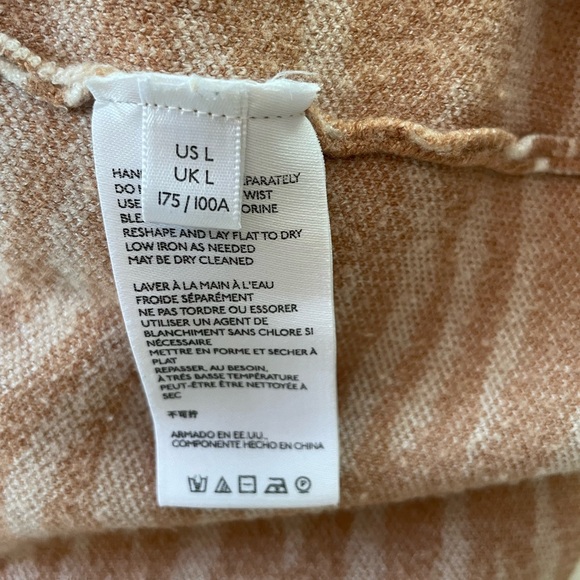 Anthropology Women’s Top Size LG GUC - Picture 8 of 15